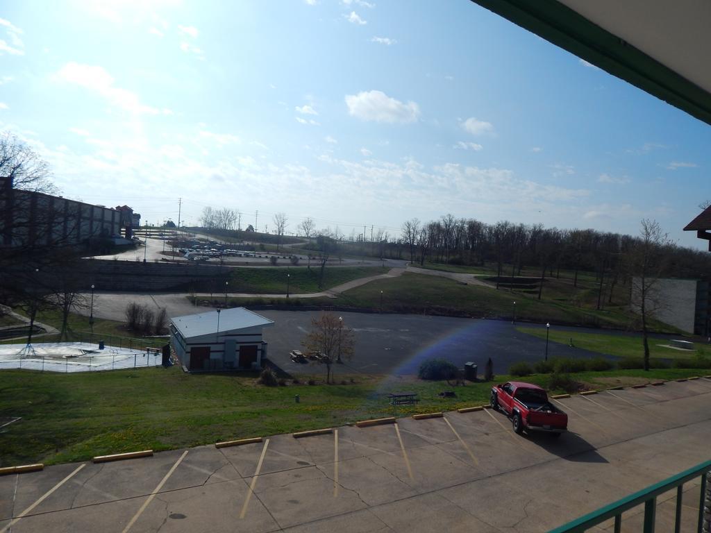 Ramada Branson Hotel And Resort Экстерьер фото